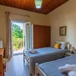 Kiki\'S Beautiful House On Famous Village Pentati